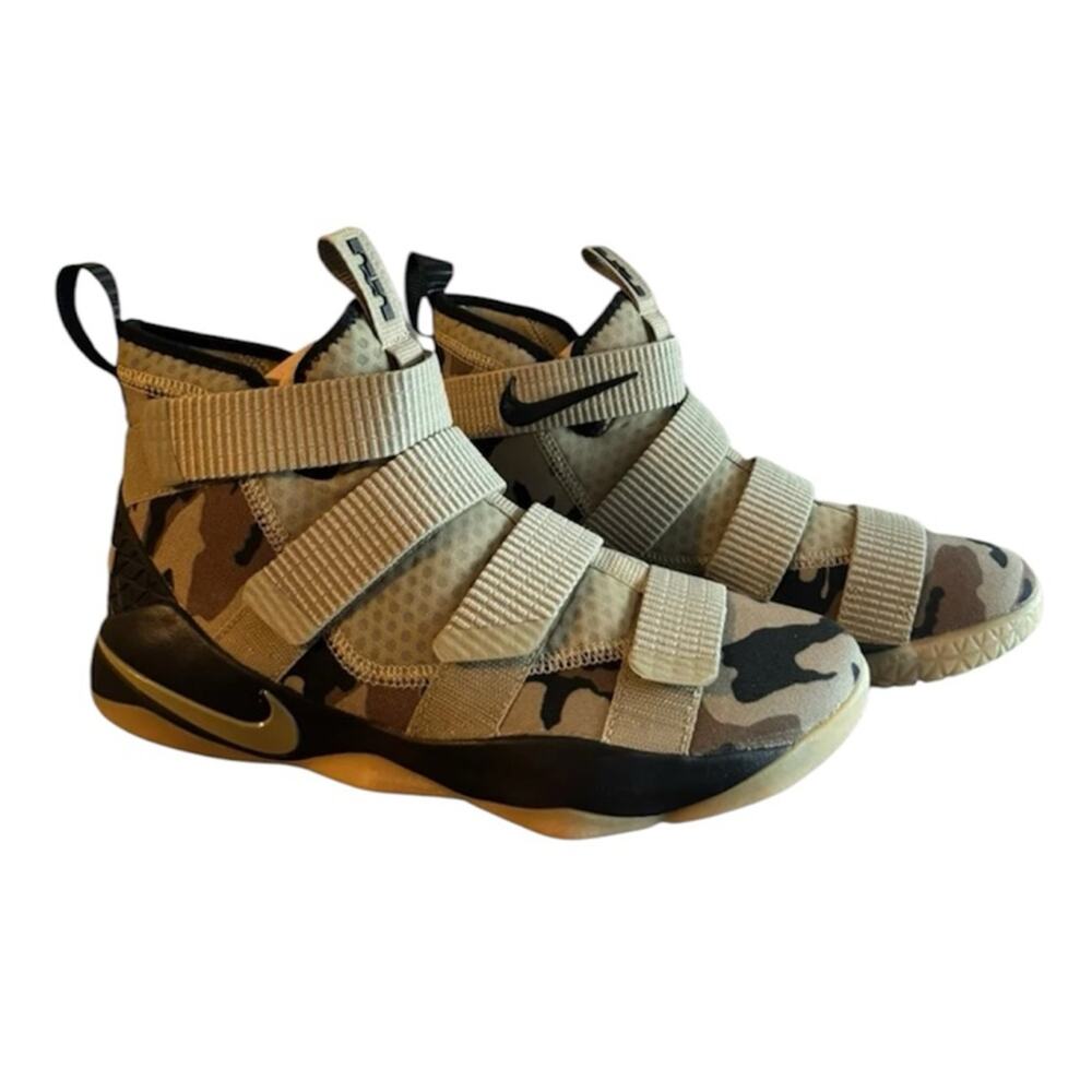 Zoom LeBron James Soldier 11 Camo Nike Sneakers Men’s Size 8.5 New with Box